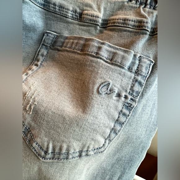 American Rag - NWT - Denim Crops - Size OX - Picture 8 of 10